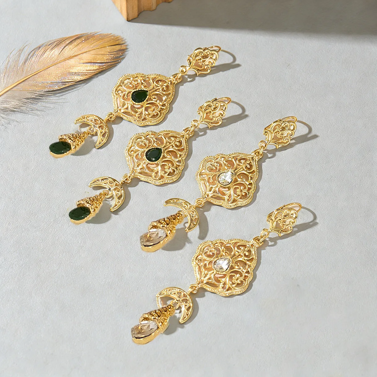 

Classic Gold Earrings Hollow Carved Arab Wedding Ear Jewelry Banquet Daily Drop Earrings Fashionable Accessory