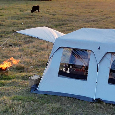 

Wholesale Easy up 8-12 Large Mesh Window Waterproof Black UV Coated Family Tunnel Tent for Camping