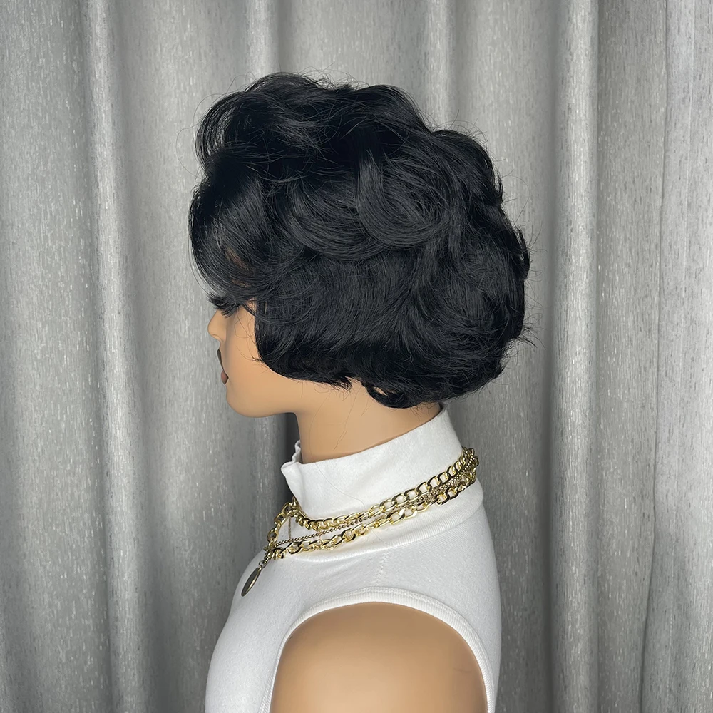 Peruki brazylijskie krótkie pixie cut dla czarnoskórych kobiet, krótki kręcony bob z wstępnie wyregulowaną grzywką, peruka typu water wave wykonana w całości maszynowo.