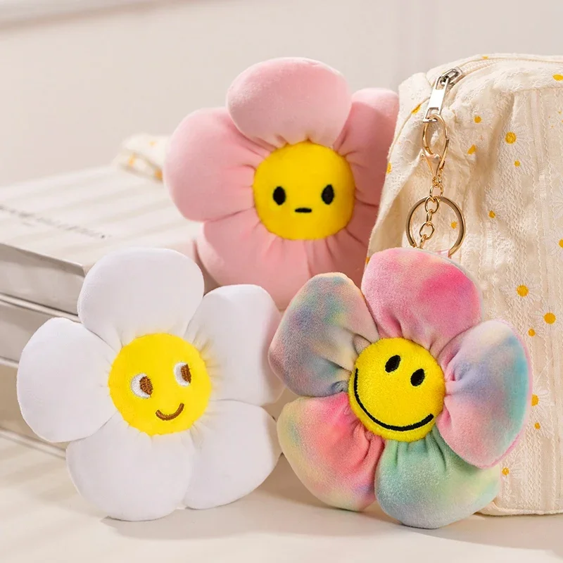 Cartoon Smiling Face Flower Keychain Pendant Cute Plush Bag Key Ring Pendant Creative Bag Decoration Accessories Couple Gifts