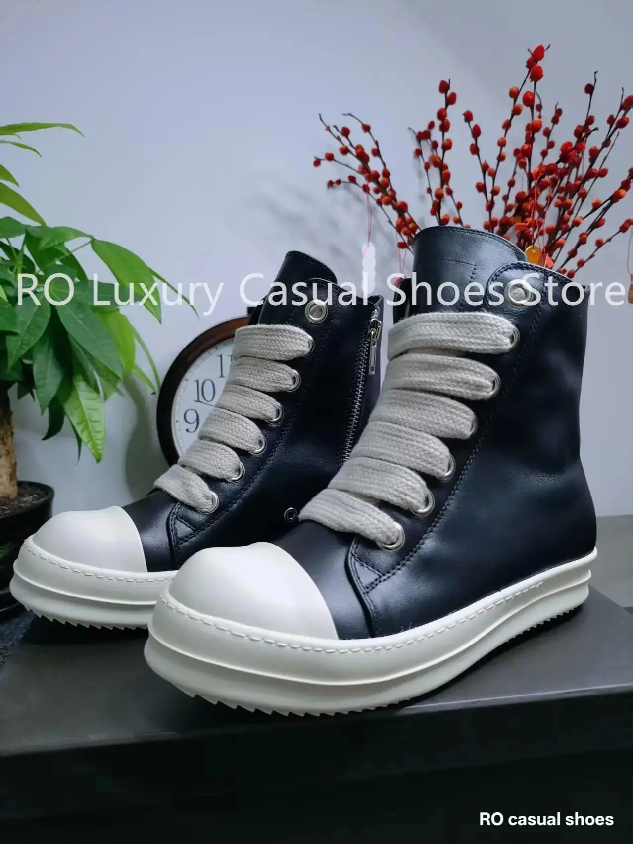 

Мужские повседневные кроссовки, модные мужские кеды на шнуровке, высокие кроссовки для мужчин, студенческая уличная обувь, кроссовки с широкими шнурками, черные однотонные кроссовки