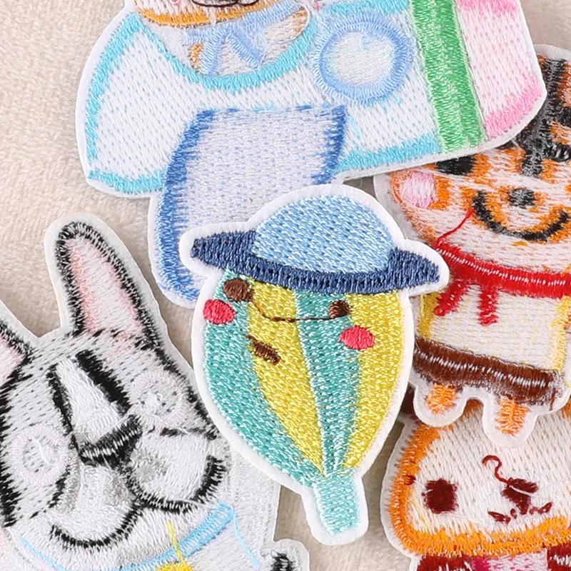 15 stücke niedlichen Anime Tiere für Kinder mit Eisen auf Patches Kleidung bestickt viel Mädchen Jungen Bulk Aufkleber Katzen Bär Pack Nähen di