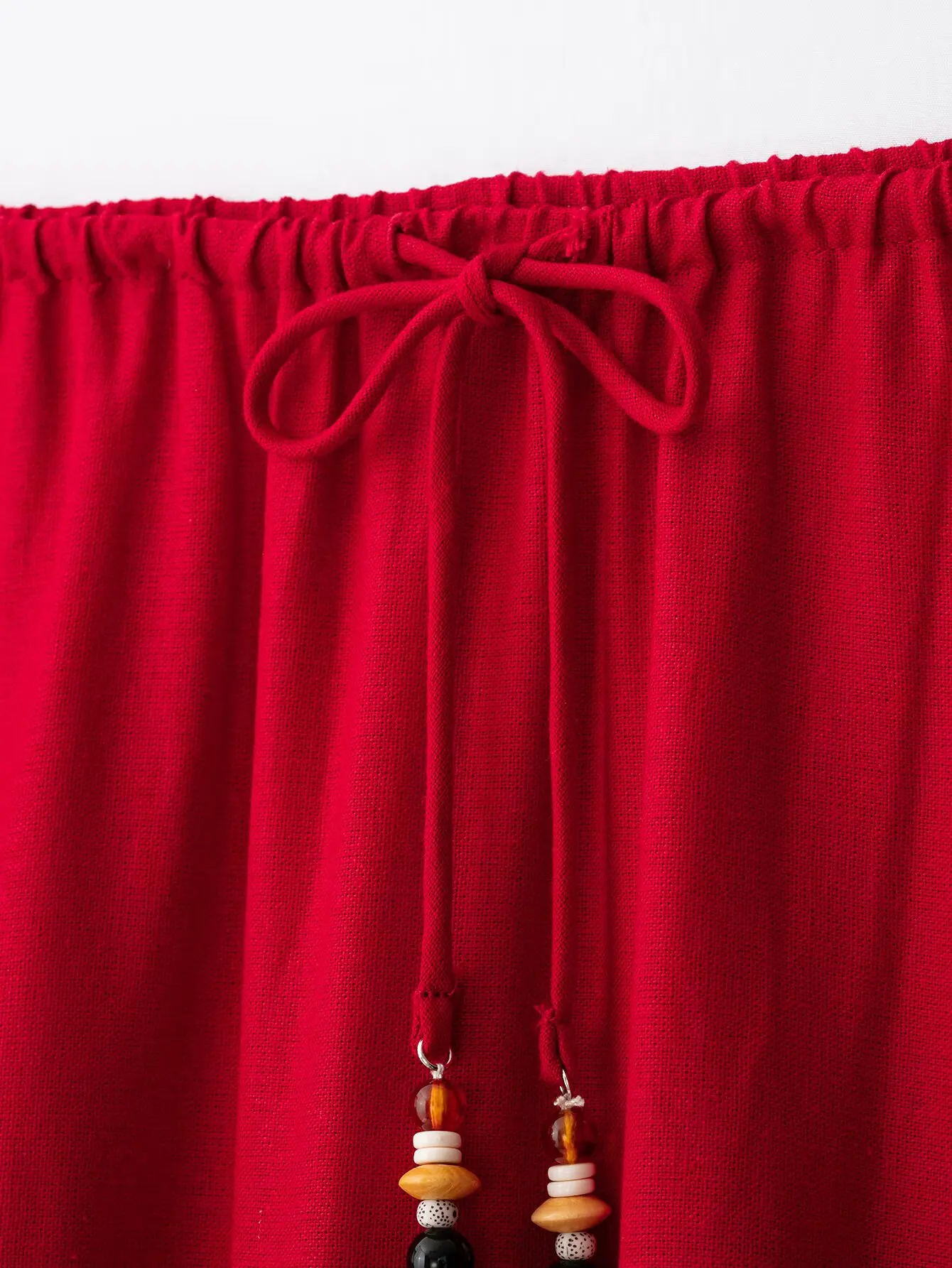 KONDALA Schicke Sommerliche Sexy Rote Damenanzüge mit Neckholder-Plissee-Weste + Langer Midirock mit Kordelzug – Modische Urlaubssets für Damen 2026 – Detail 16