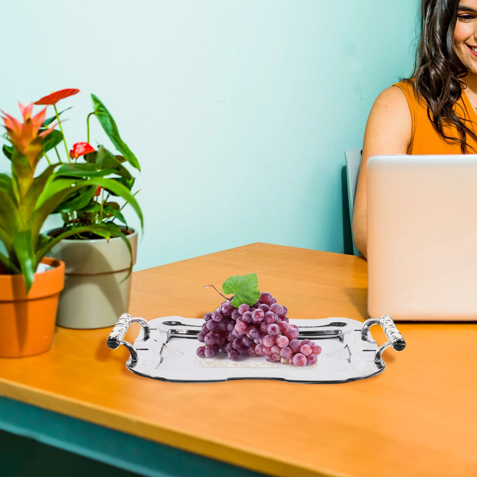 

Stainless Steel Plate Organizer Trays Large Capacity Tray for KTV Restaurant Hotel European Style Food Organizer