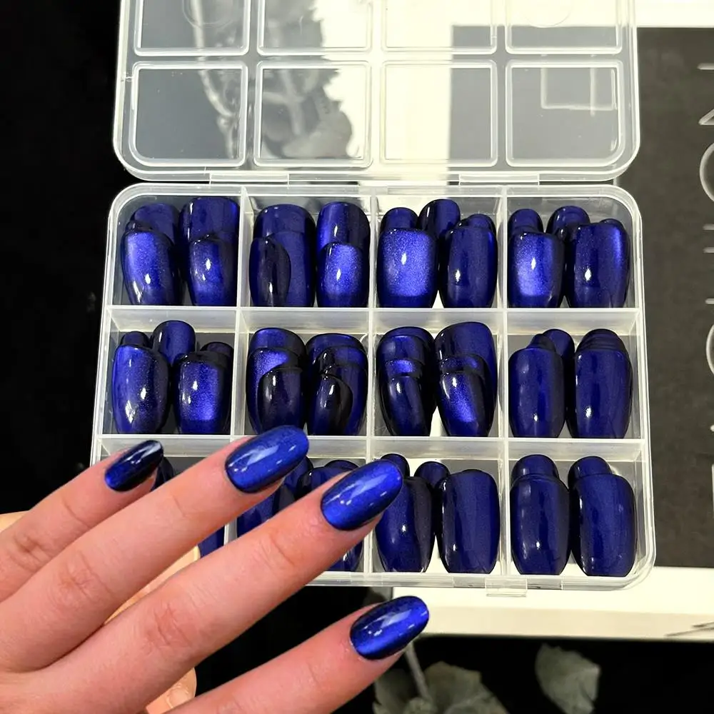 144 Stück/Box Saphirblaue Katzenaugen-Press-On-Nägel, kurze ovale, vollflächige künstliche Nagelspitzen für Frauen, glänzende, tragbare, falsche Fingernägel