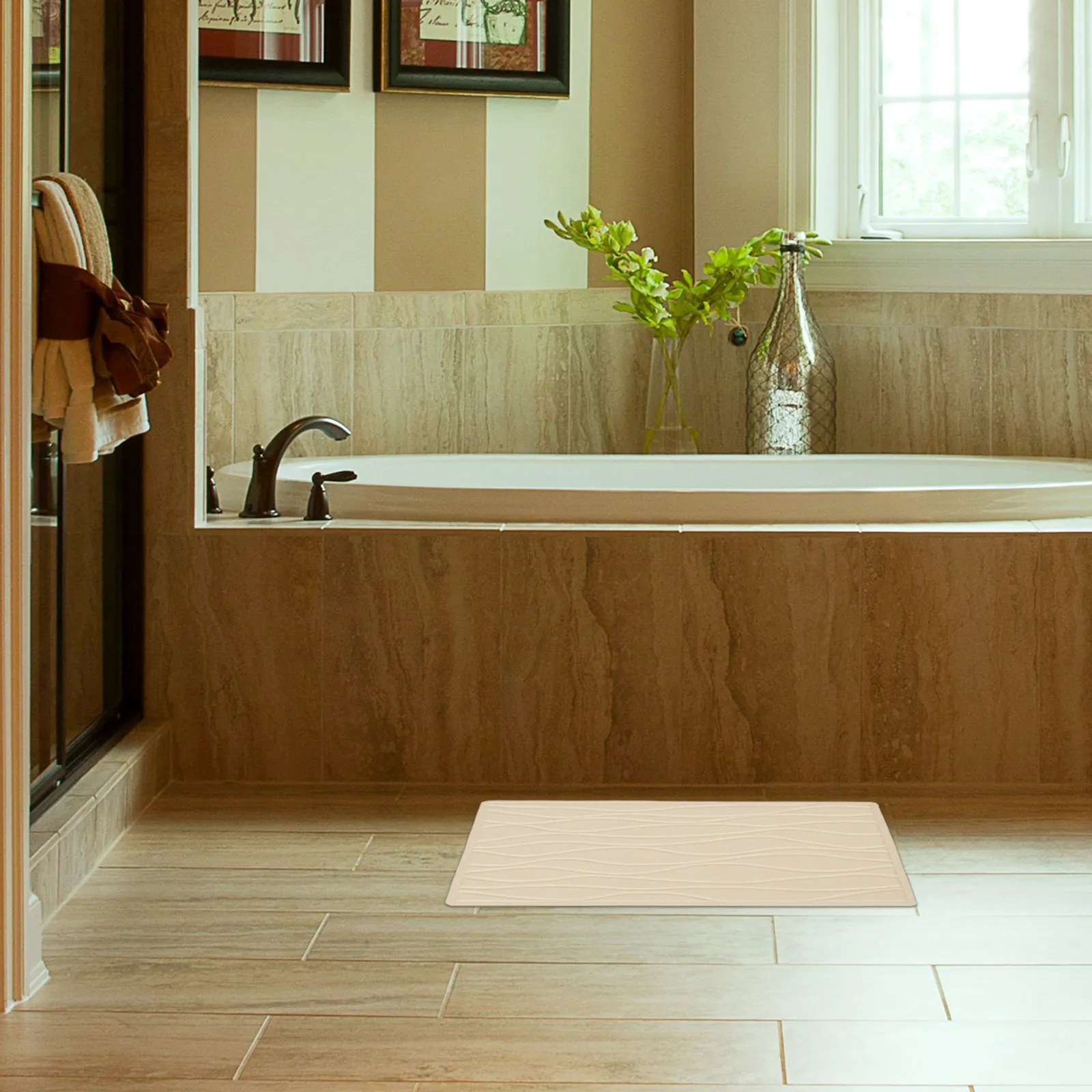 

Non-Slip Rubber Bath Mat Strong Suction Cups Safety Shower Floor Mat Comfortable Foot Feel Home Bathtub Bathroom Rug