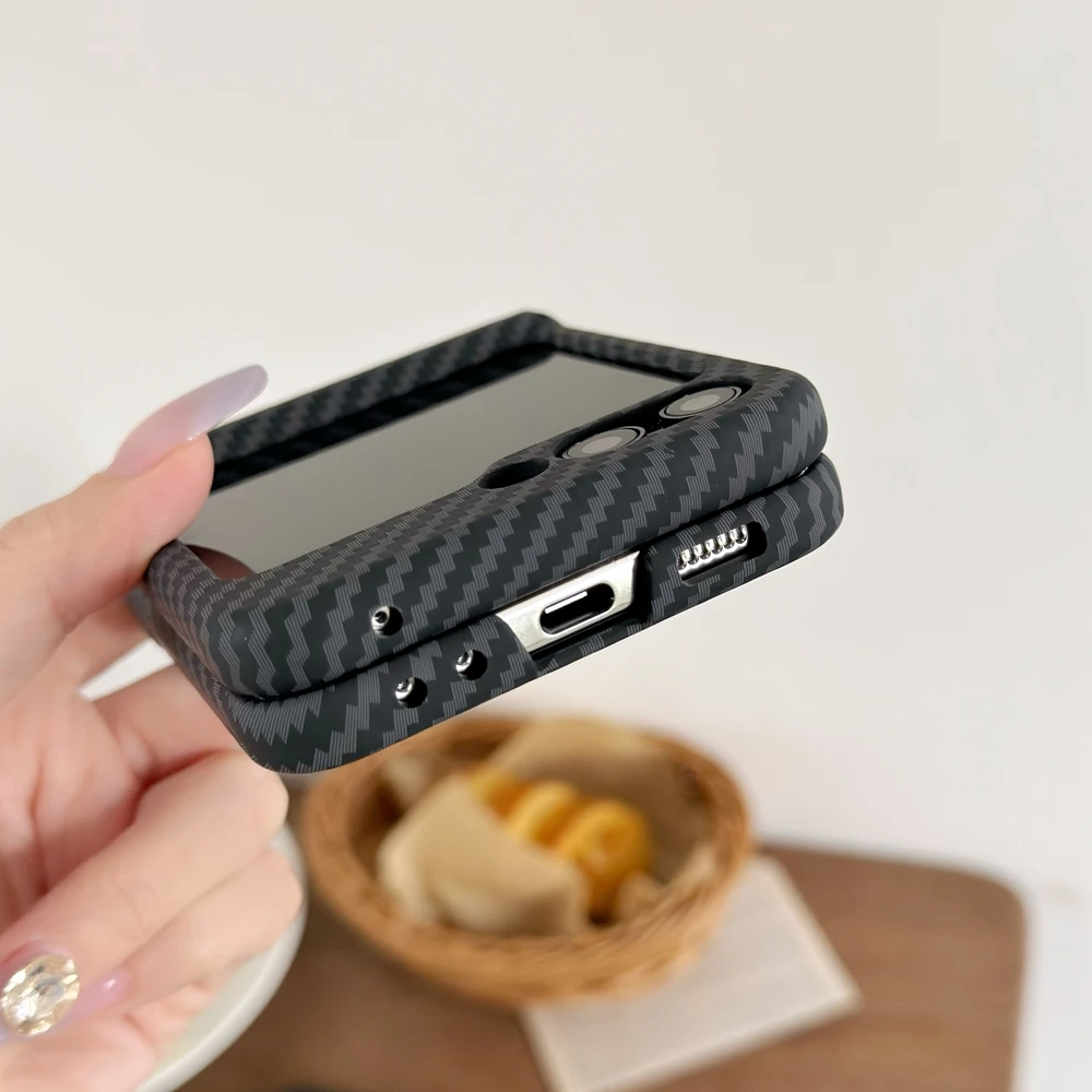 جراب هاتف صلب من ألياف الكربون ، غطاء مفصل وصلة حزام عريض ، Samsung Galaxy Z Flip 6 ، 5 ، 4 ، 3