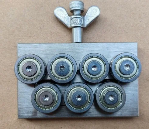 

Manual Cable 7-Wheel Straightener 1-2.5MM Copper Stainless Steel Iron Wire Straightening Machine