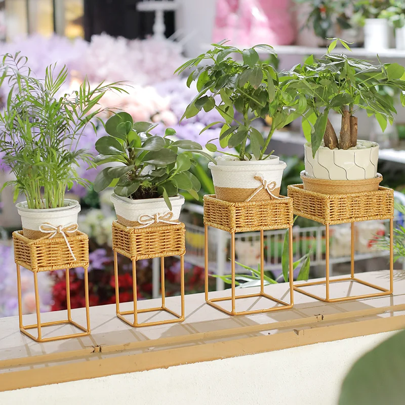 Supporto per piante nordiche Imitazione vite Tessitura Fiori Rack Soggiorno Pavimento Supporto per fiori Balcone Piante verdi Giardino interno