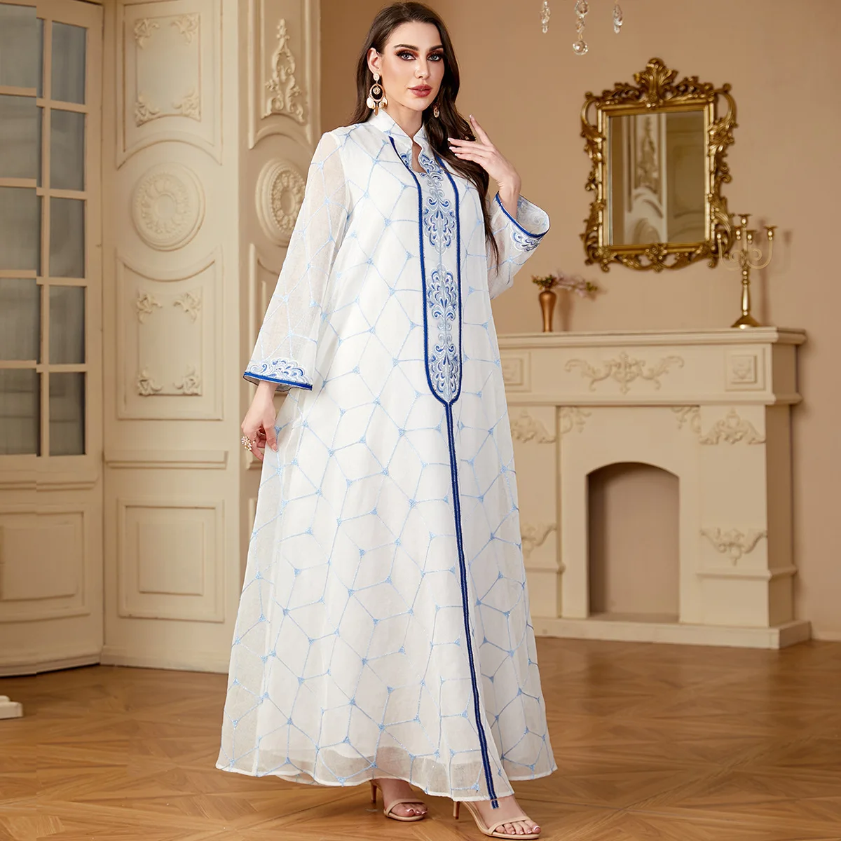 4142 New Fashion Embroidered Women's Muslim Robe Long Sleeve Dress