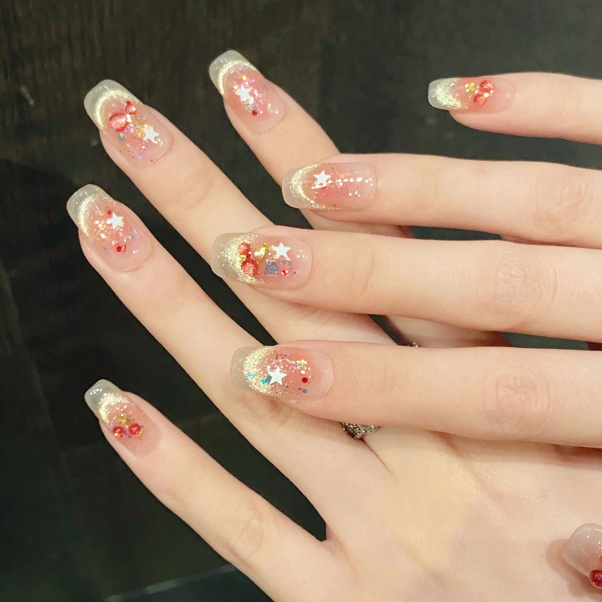 10 stks Zoete Kers Druk Op Nagels Voor Vrouwen Meisjes Glanzende Glimlach Cat's Eye Y2k Ster Handgemaakte Nep Nagels Zachte Blush Valse Nagel