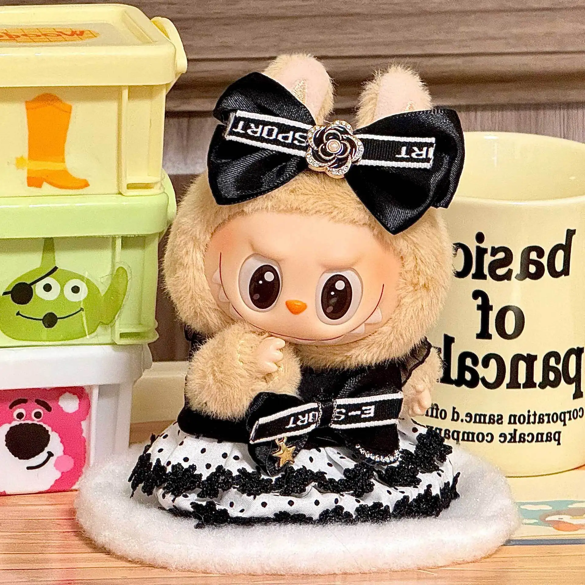 

New Hot Selling Simple and High-end Black Dress Set Suitable for 17cm Cute Doll Clothes Doll Pendant Clothes Decoration