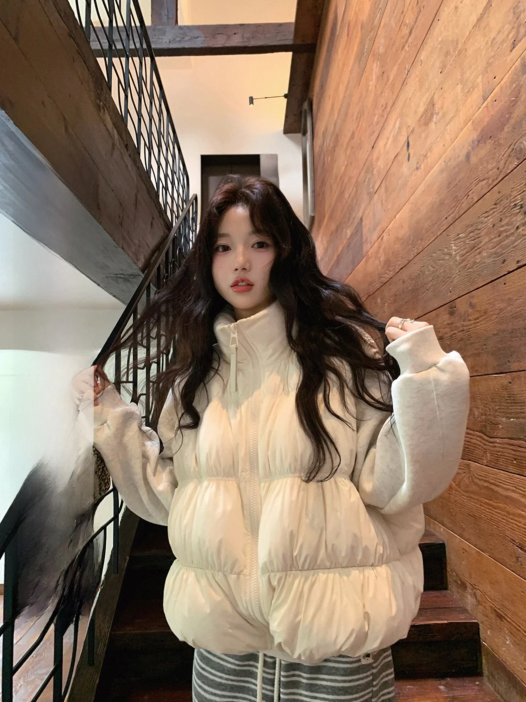 

Warm Padded Vest Women's Faionable Stand Collar Du down Jaet Heavy Embellied Long Sve Thiened Zipper Closure Coat