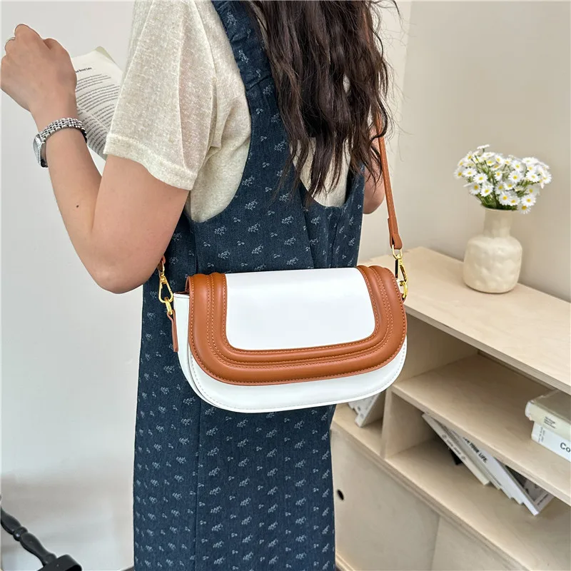 

2026 New Spring Exquisite Super Fire Shoulder Bag Trendy Fashion Premium Sense Bag Women's Fashion Versatile Messenger Bag