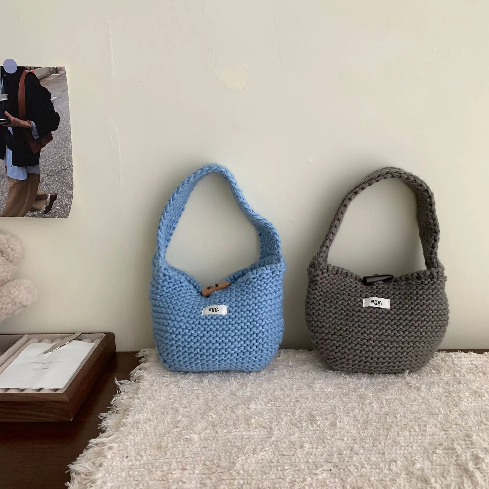 Nowa damska torebka koreańska w stylu dopaminowym, jednolita, prosta, modna, uniwersalna, kawaii, słodka, przenośna, dziergana torba na ramię dla dziewczyny.