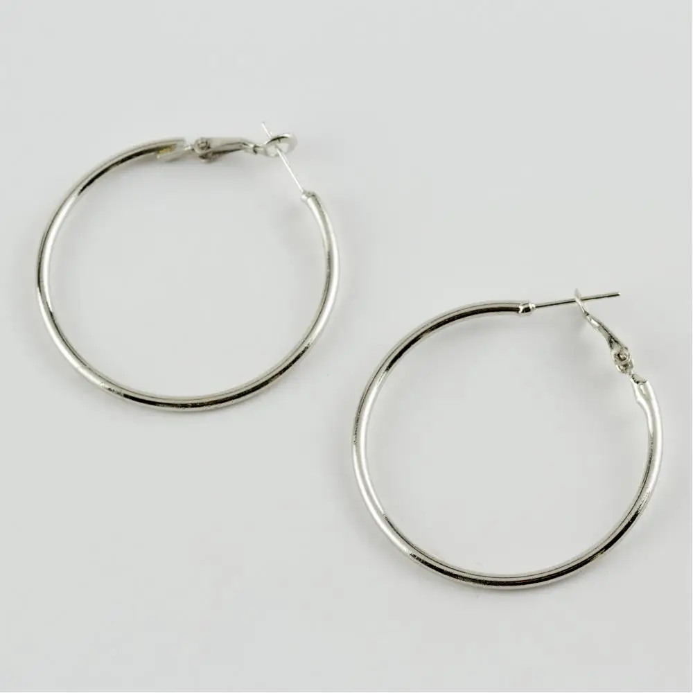 Locked Loop Earrings (4 cm)