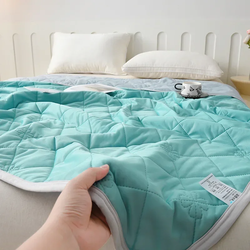 

59.05 x 78.74Inch Double-sided Soft Air-conditioned Quilt Bedding, Car Quilt,100% Polyester Woven Quilting, Machine Washable