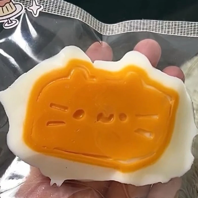 Adhesivo TPR lindo gato queso pan alivio de presión juguete suave para la yema del dedo aliviando la descompresión juguete de rebote lento