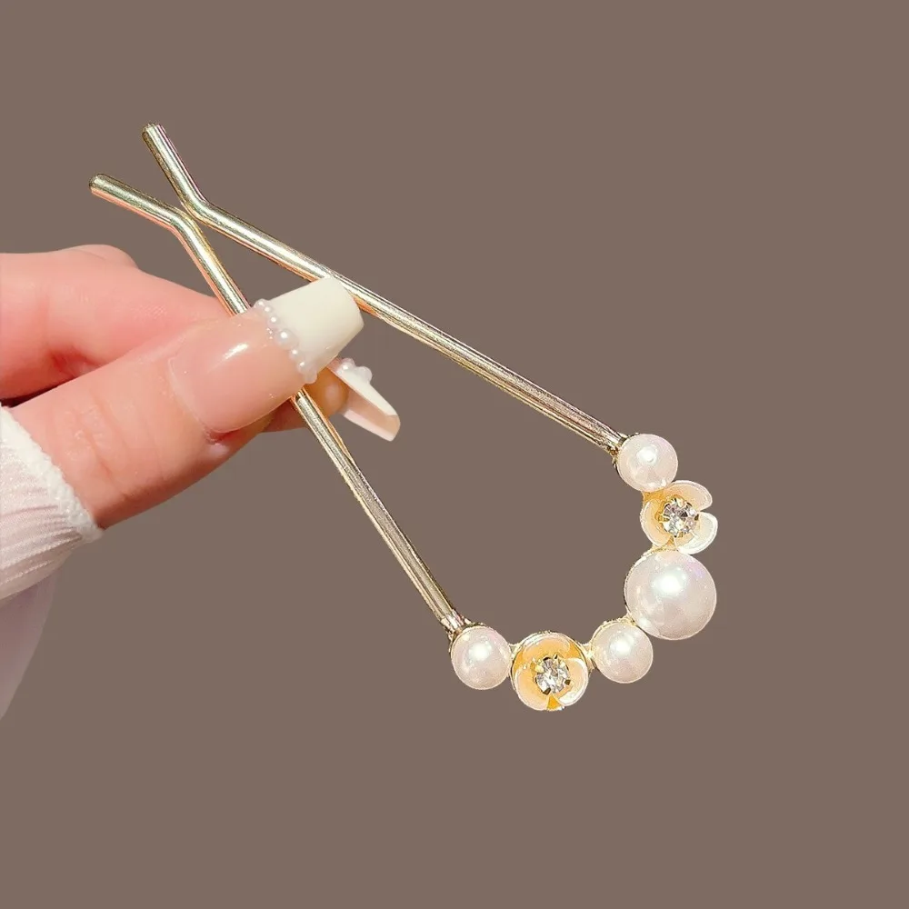 1pc Elegant Pearl Flower Hair Pin Gold Tone Design Rhinestone Accents Smooth Pearl Details Perfect Daily Hairstyling Refined