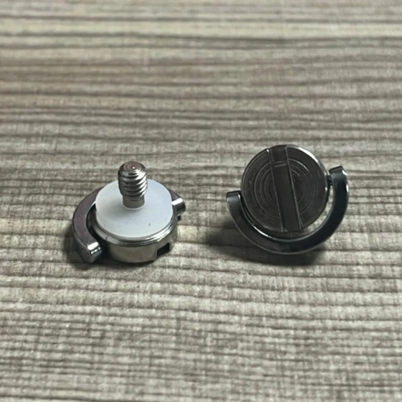 

2Pcs For DJI drone remote control shoulder strap screw round head M4 hanging rope screw stainless steel hand twist quick release