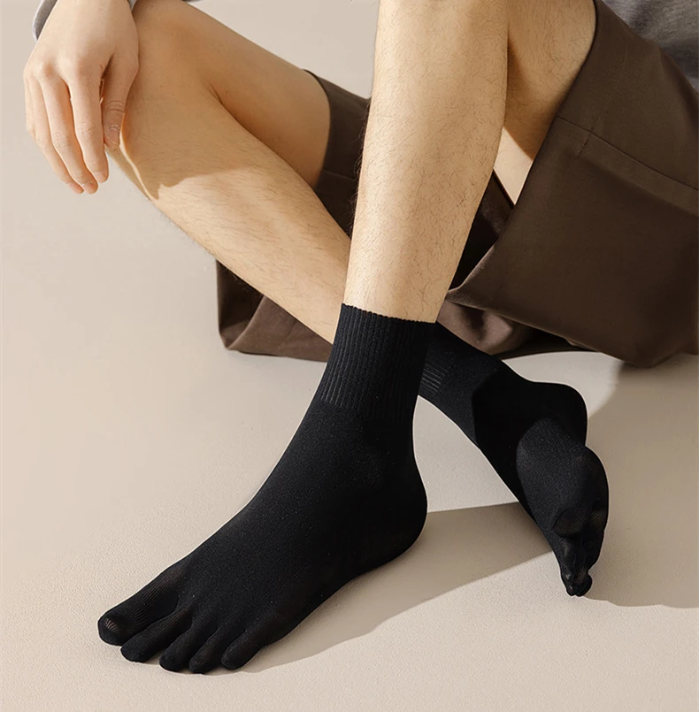 5 Paar Sommer-Männer-5-Finger-Socken, dünn, atmungsaktiv, Samt, elastisch, schweißabsorbierend, einfarbig, geteilte Zehensocken für Herren für EU38–45 – Detail 9