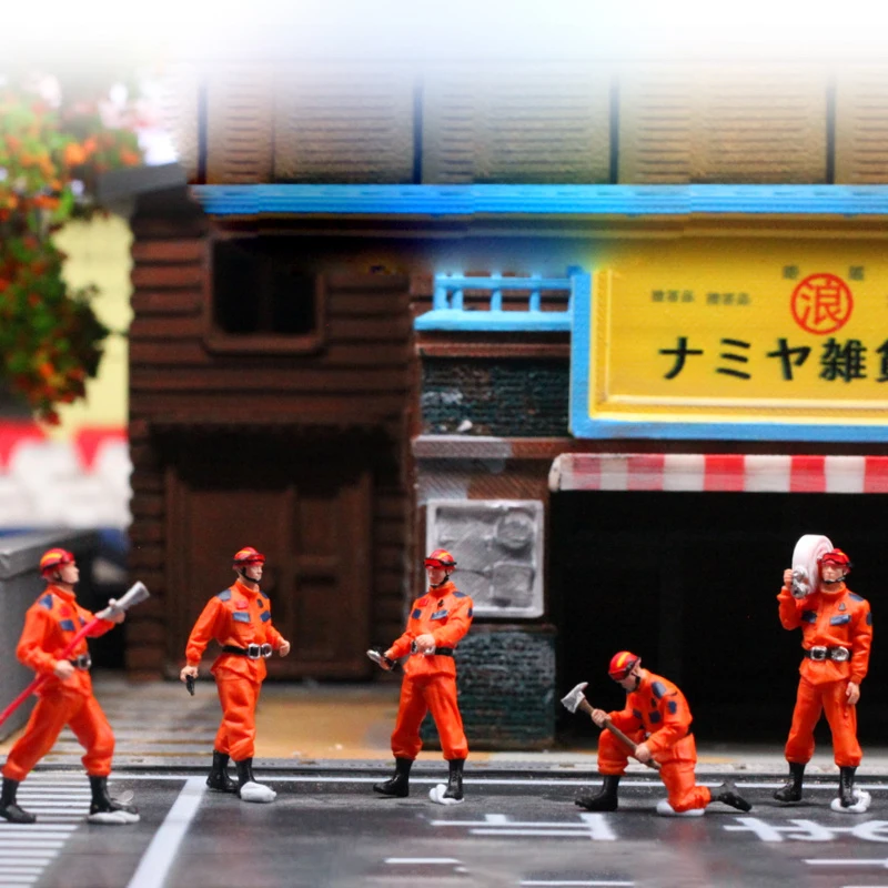 

Creative Miniature Height2.8cm Firefighter-Shaped Character Doll 1/64 Model Doll Home Desktop Mini Doll Decoration OrnamentLI948