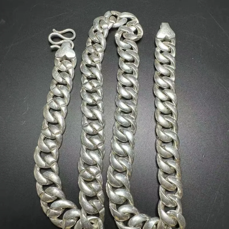 

Классическое тибетское серебряное ожерелье ручной работы, популярный и изысканный подарок на день рождения для друзей.