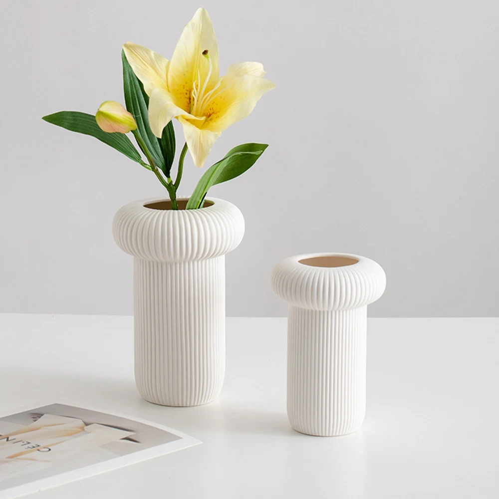 

White Nordic simple ceramic vase decorated with dried flowers flowers living room table porch flower arrangement decoration