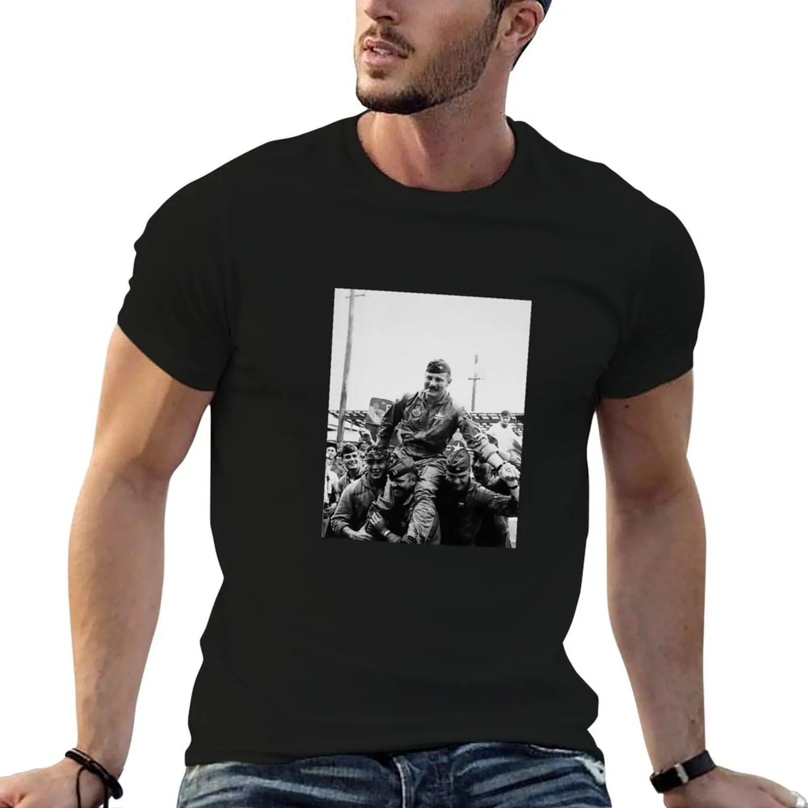 Colonel Robin Olds After Completing 100th Combat Mission - Vietnam 1967 T-Shirt Quick Dry Sports Short Sleeve Tee