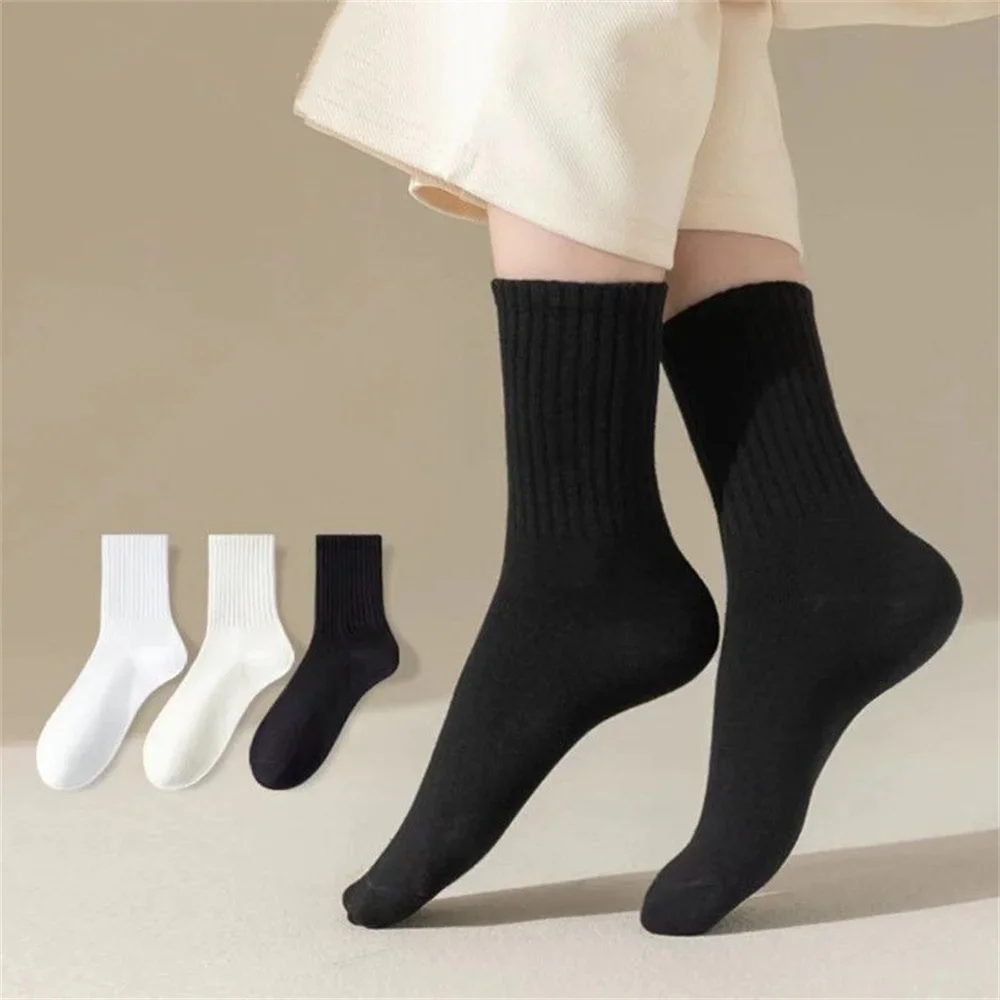 

Новинка 2025 года, женские хлопковые носки, однотонные повседневные длинные носки с высокой трубкой, корейский японский стиль, осенне-зимние однотонные носки для экипажа