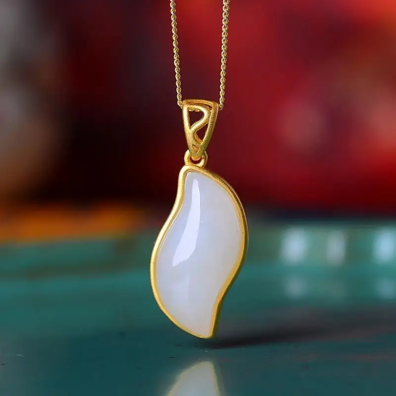 

Vintage Simple White Jade 925 Silver Sand Gold Thi Golden Texture Pea Peanut Pendant Nelace Original Design Faion Jewelry