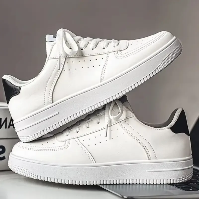 Scarpe da ginnastica comode da uomo Scarpe da uomo Esplosione Scarpe bianche piccole in pelle con suola spessa Scarpe casual alla moda da uomo Scarpe da ginnastica in pelle