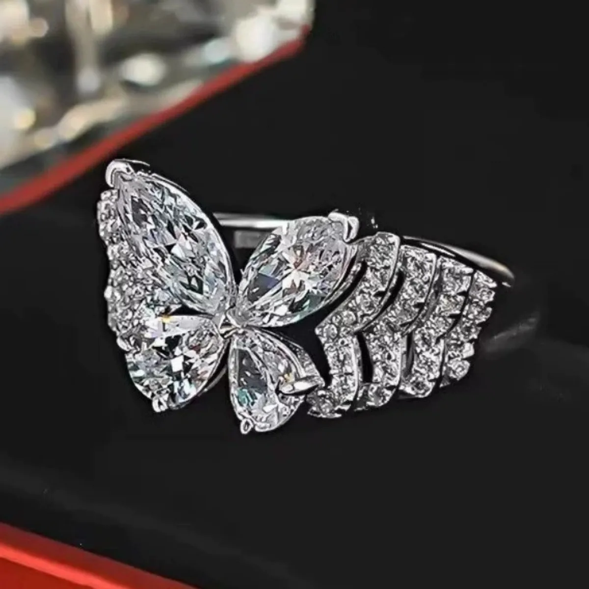 خاتم فراشة الوهم الفاخر الخفيف الجديد مع خاتم فراشة متعدد الطبقات من الزركونيا