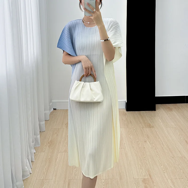 

Miyake Gradient Dress High-end Pleated Casual Temperament Simple And Versatile Slim Dresses Women's New Summer 2023 Style