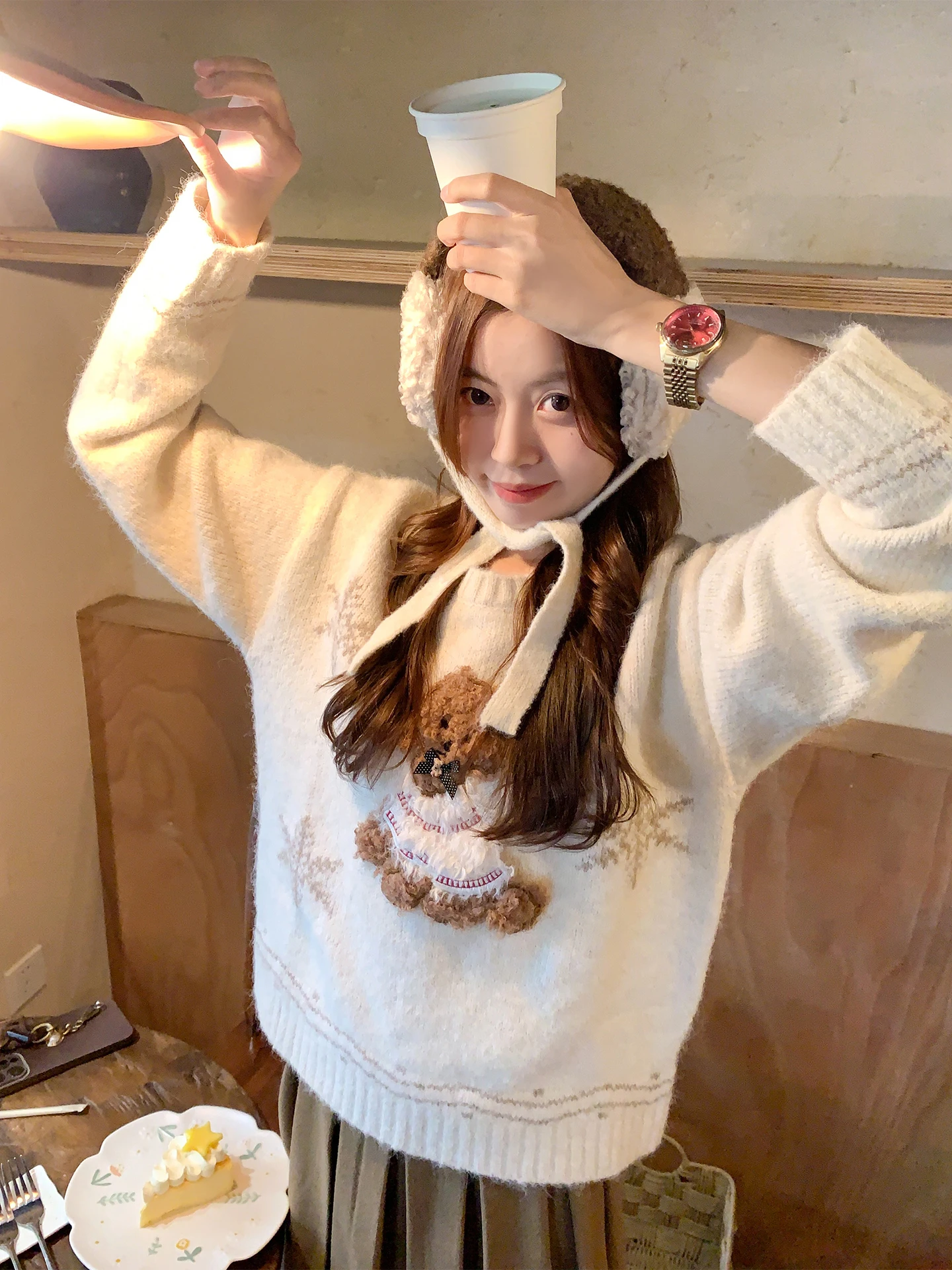 

Korean Sle Fce Lined Thiened round Ne Bear Sweater Women's Autumn Winter New Lazy Knitted Top Winter Warmn