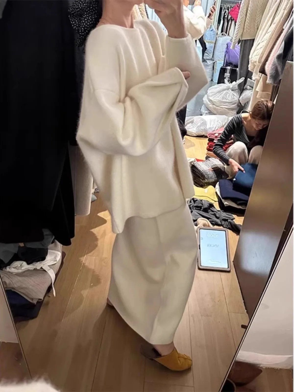 Set lavorato a maglia morbido e accogliente da donna allentato per l'inizio dell'autunno Ba gonna a bottone singolo set da due pezzi in fibra di poliestere Sle di lusso