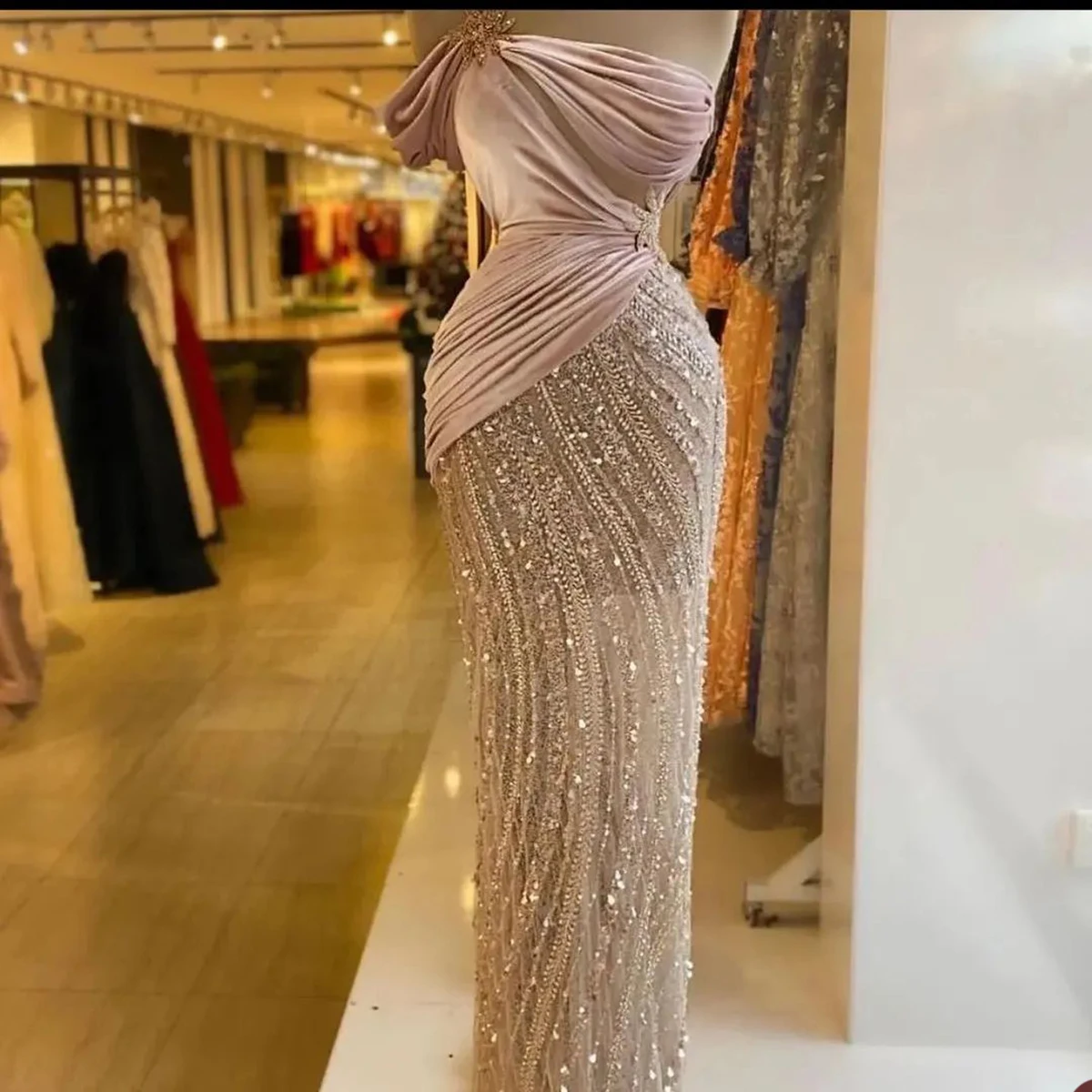 Glamorous Evening Dress Formal Occasion Dress Strapless Off Shoulder Shining Applicants Cutaway Side Prom Dress Vestido De Noite