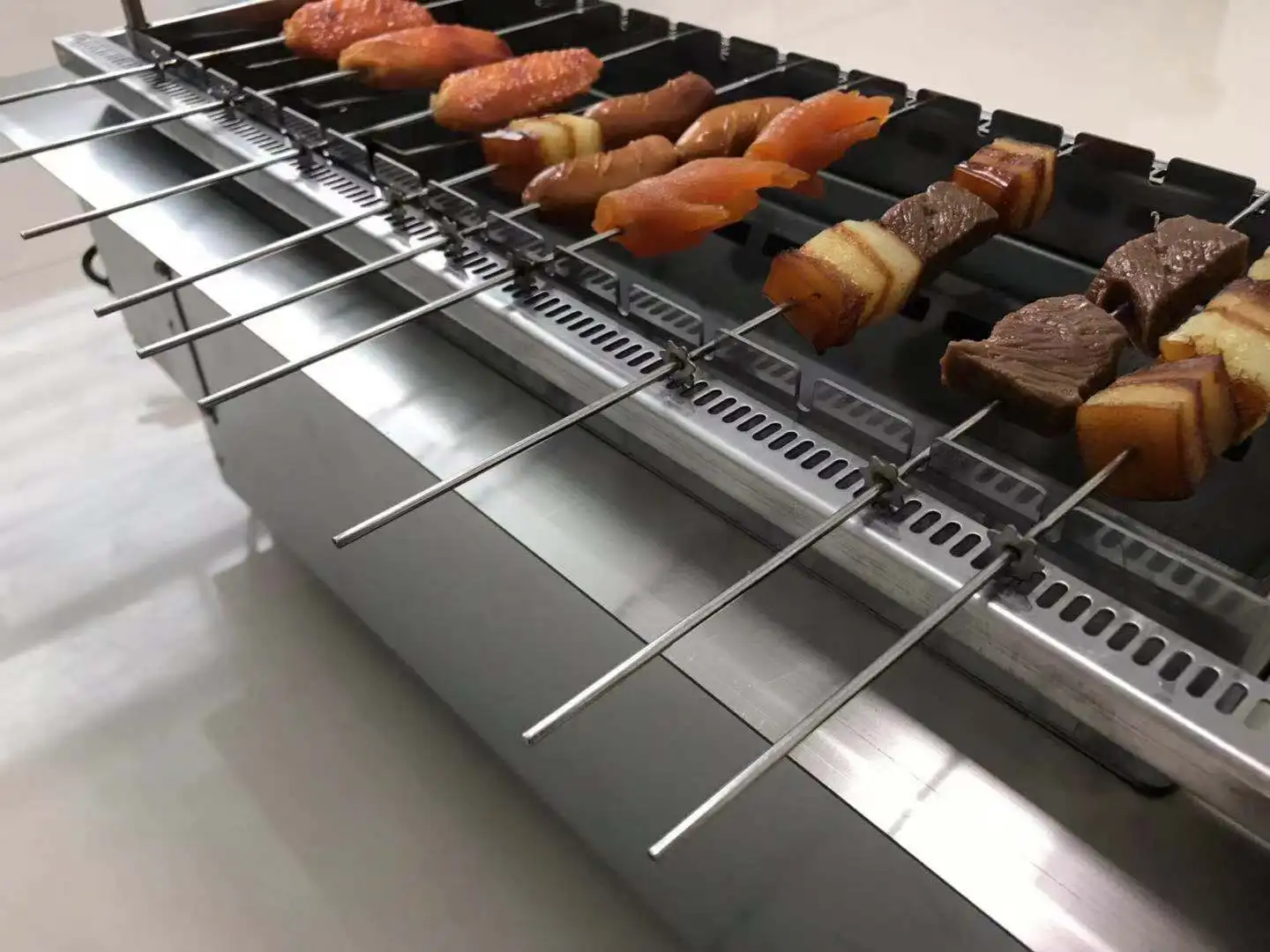 Commercial charcoal outdoor barbecue machine, fully automatic tilting grill for lamb