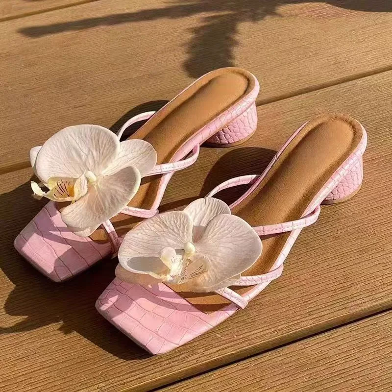 

Women's French Summer Beach Cool Slippers Womens Elegant Flower Design Comfort Slippers New Square Head Sandals Sandalias Mujer