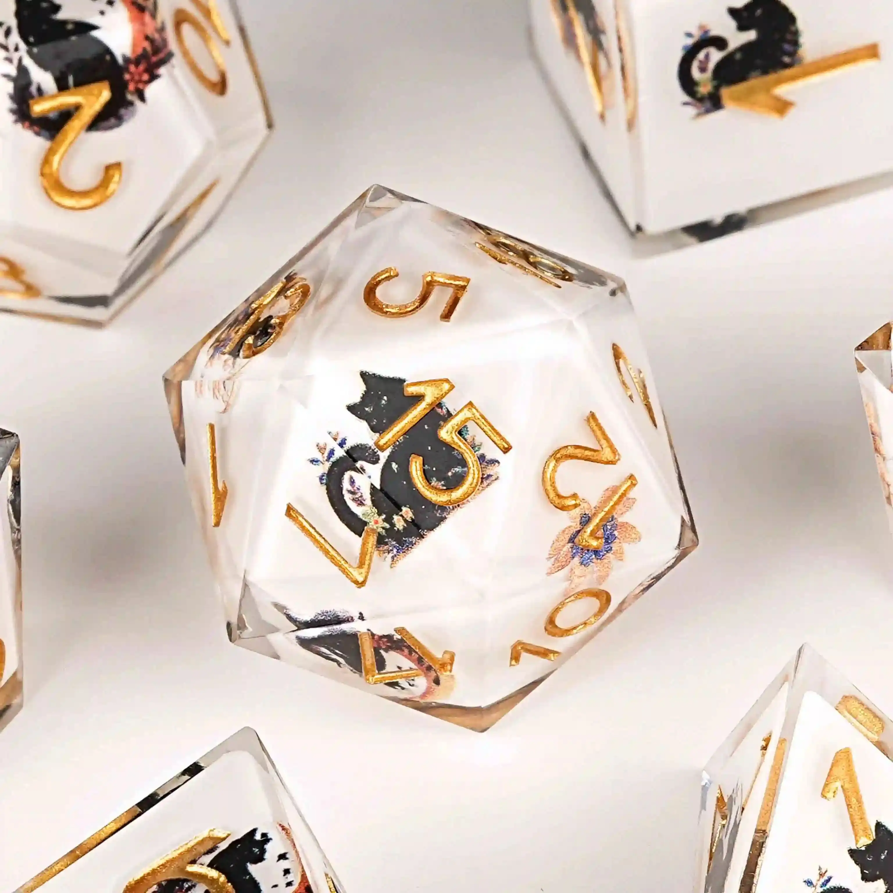 

1-7Pcs DND Black Cat White Solid Resin Kitten Dice Set Multi-sided Polyhedral Dice for D&D Game COC Role Playing RPG Table