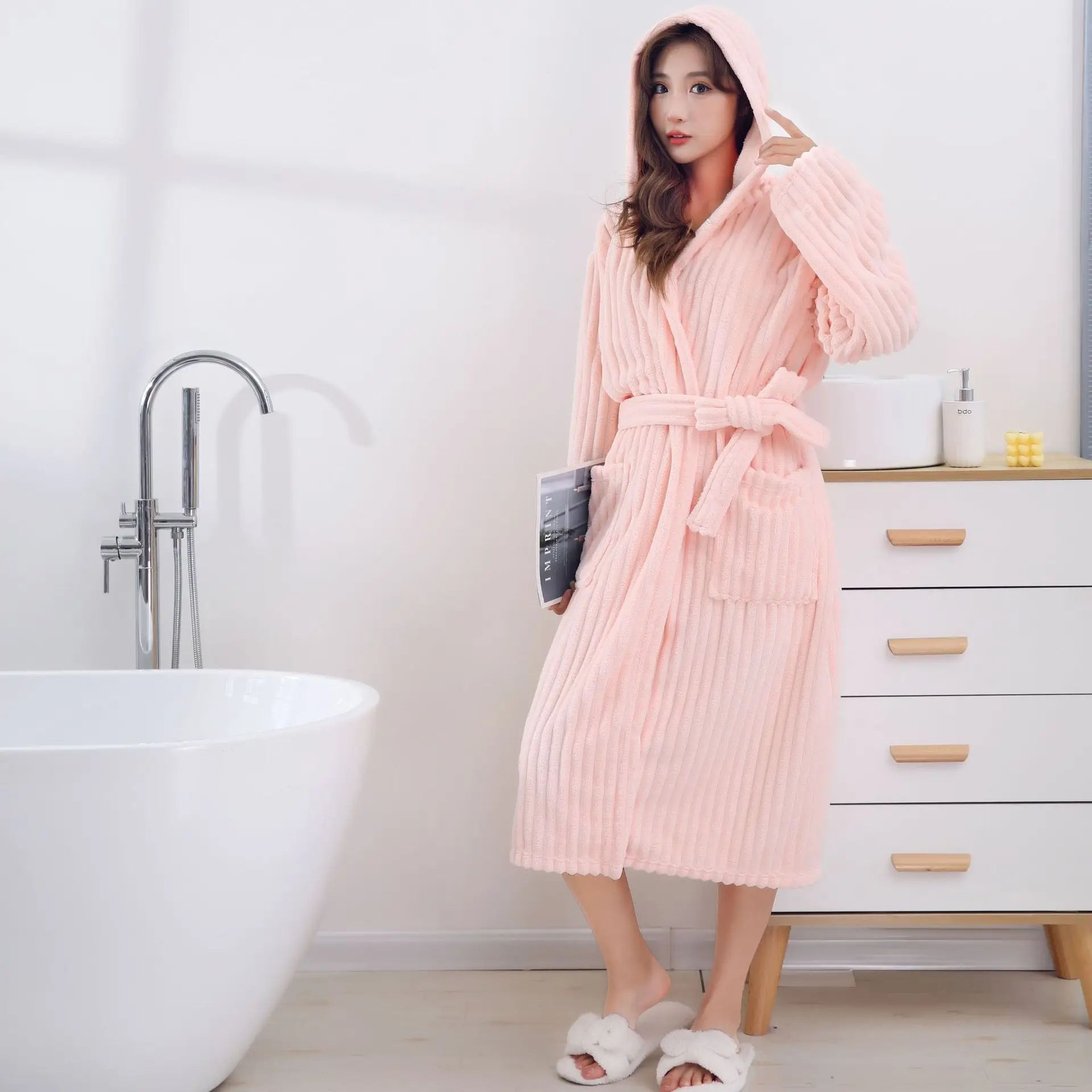 

Winter New Coral Plush Bathrobe Striped 3D Thickened Nightgown Long Bath Towel Couple Bathrobe