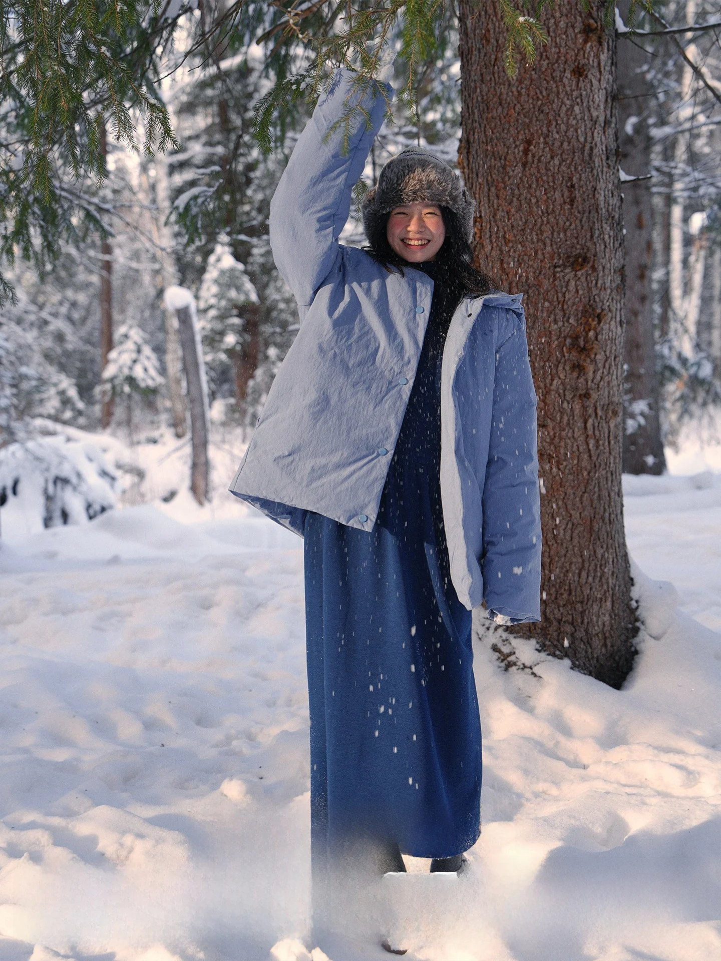 

Универсальная зимняя куртка-пуховик 6-в-1 белого цвета с высоким воротником и капюшоном, свободного кроя, теплая и стильная