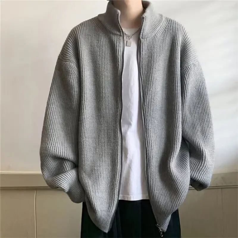 

Новая мода, осень-зима, новая мода, мужские утепленные повседневные модные однотонные свободные вязаные кардиганы с длинными рукавами, мужские пальто