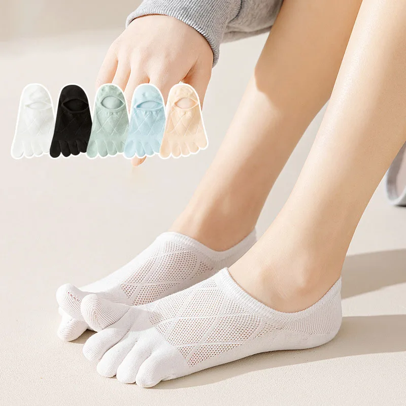 Short Five Fingers Socks For Women Summer Thin Mesh Shallow Mouth Invisible Boat Socks Solid Color Split Toe Cotton Socks 5 Toes