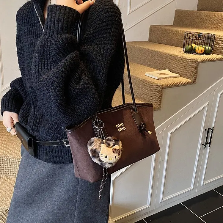 

Новая матовая модель 2026 года в ретро-стиле, высококачественная сумка через плечо, женская вместительная сумка-тоут для ежедневных поездок на работу