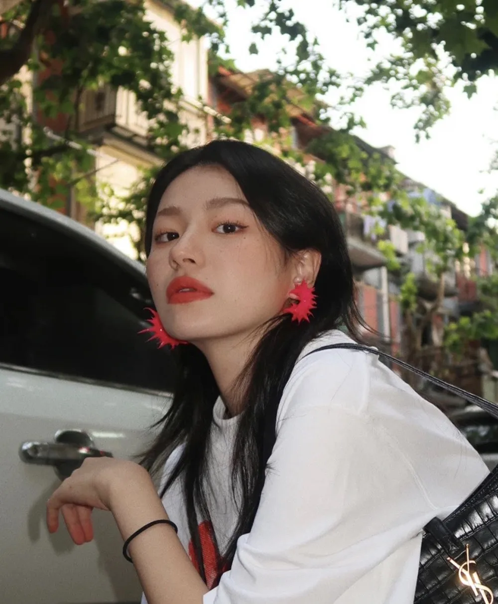 FishSheep 2022 Trend Punk Spike Hoop Earrings For Women Statement Pink Blue Big C Circle Earring Goth Fashion y2k Jewelry Gifts