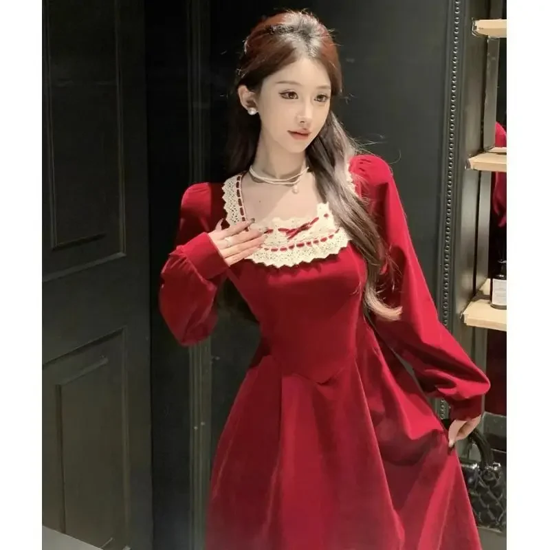 2025 New French Vintage Hepburn Style Dress Retro Women's Autumn Winter High Waist Slim Temperament Velvet Long Dresses