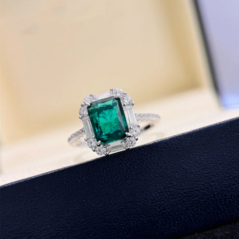 

S925Sterling Silver Seiko High Sense Emerald Square Gang Drill Artificial Diamond Ring Jewelry Craft