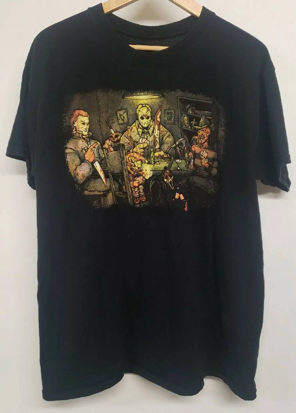 men's-halloween-filme-t-shirt-slashers-jogar-poker-na-mesa-tamanho-grande