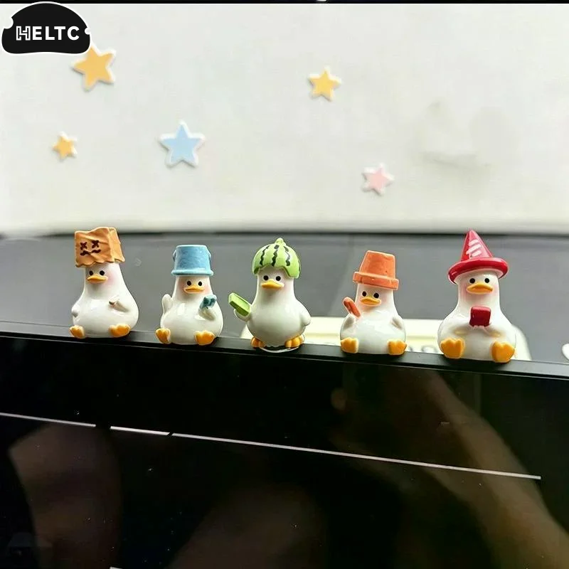 5Pcs Resin Miniatures Slacking Duck Figurines Cute Mini Duck Ornaments For Micro Landscape Decor DIY Craft Accessories